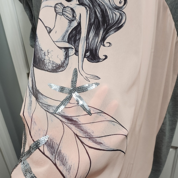 Torrid 5 sheer front little mermaid top - Picture 2 of 7